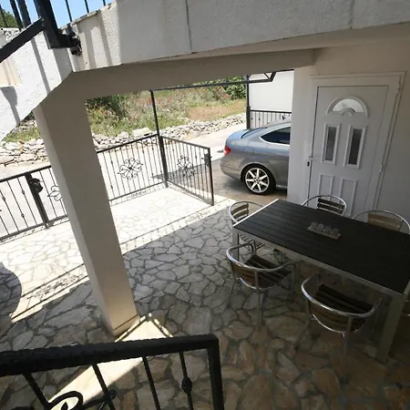 House Sakarun בית נופש *