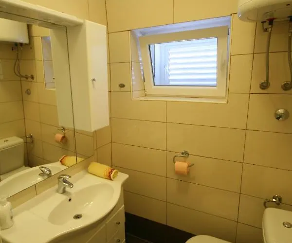 בית נופש House Sakarun ולי ראט