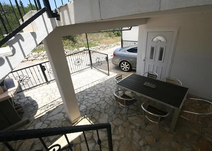 House Sakarun בית נופש *