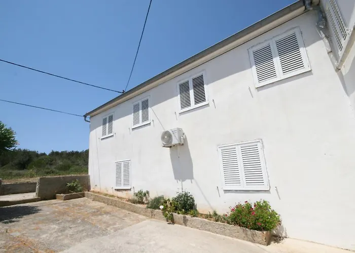House Sakarun בית נופש *