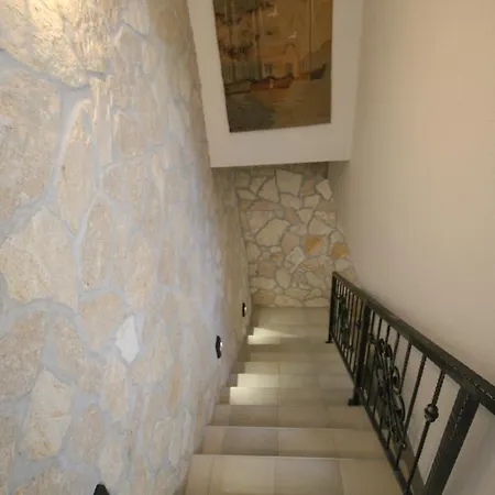 House Sakarun * Veli Rat