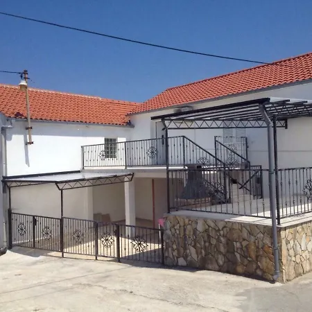 House Sakarun * Veli Rat