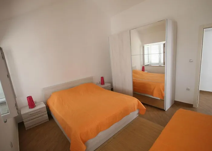 House Sakarun * Veli Rat